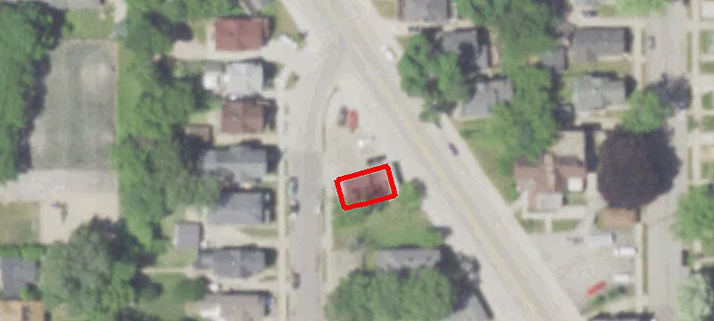 1442 Douglas Ave