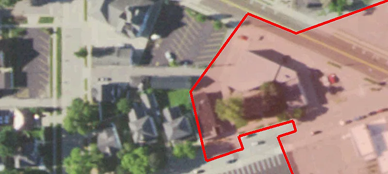 325 Conant St