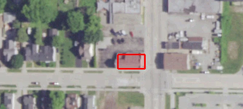 1027 Main St