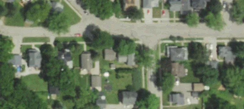 834 Rollin St