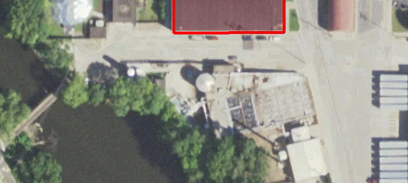 1002 Frnt S St