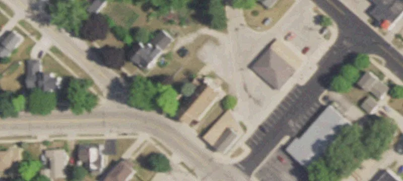 210 2nd St