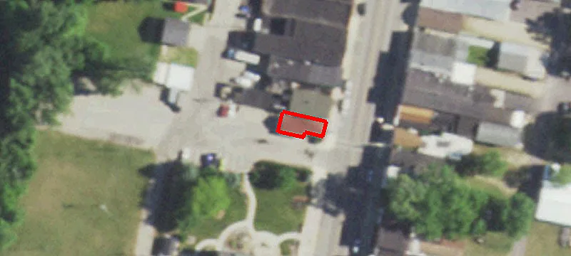 129 Main St