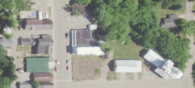 1220 Main St