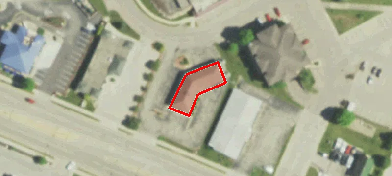 2535 Main St