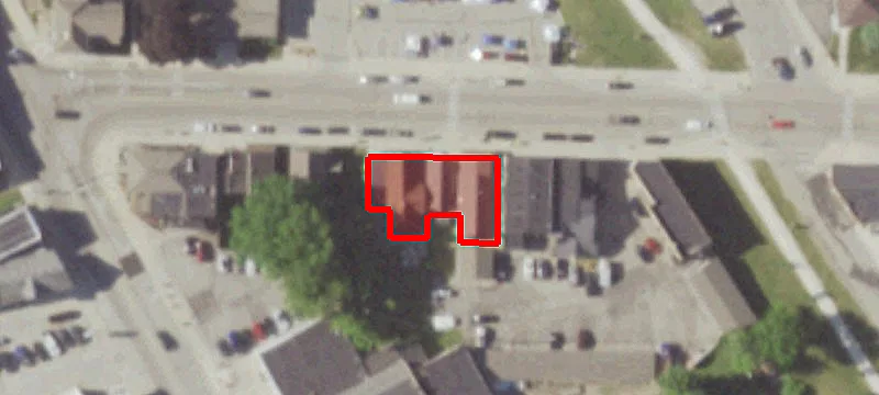 129 Main St