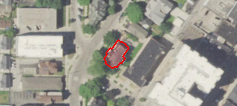 1502 1504th E Royall Pl