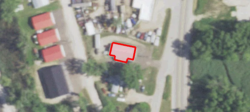 711 Lakeshore Dr