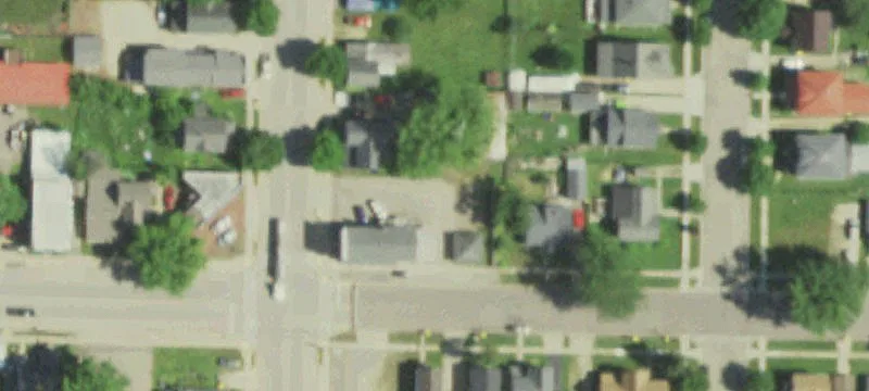 909 Main St
