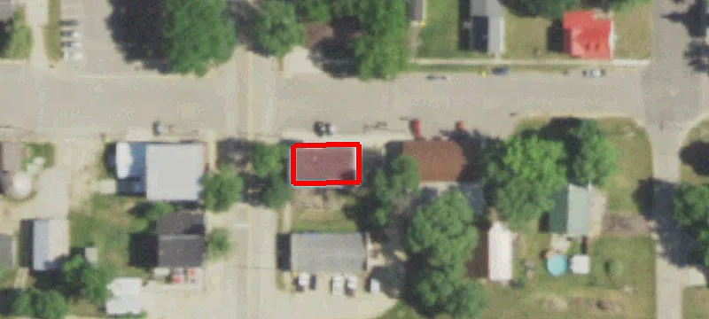 305 Oak St