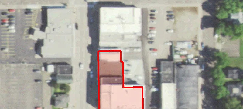 1412 Main St