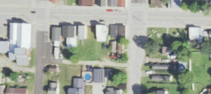 136 2nd St