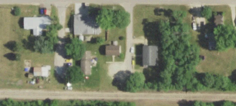 330 Lilac Ln