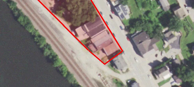 125 Main St