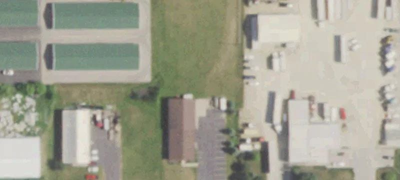 2 Deere Rd