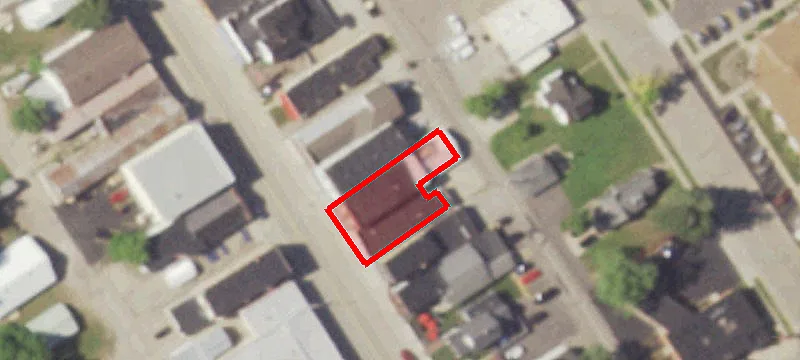 136 Main St