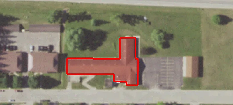 330 Robin Hood Ln