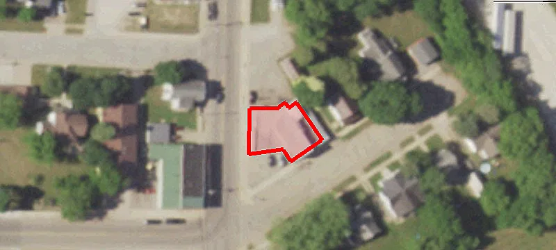 106 Maple Ave