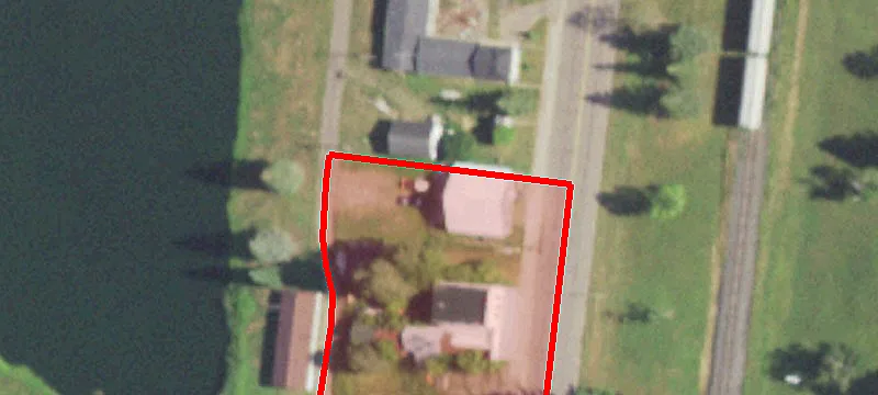 715 Railroad Ave