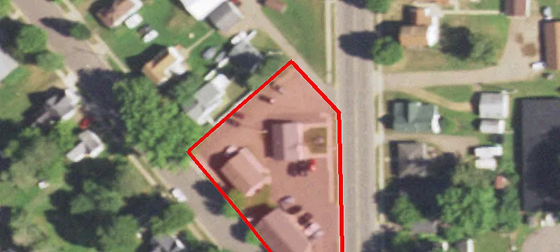 594 Lk Ave