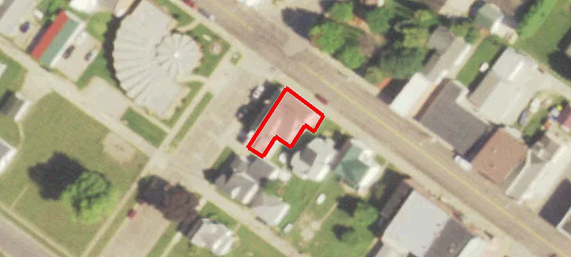 100 Amelia St