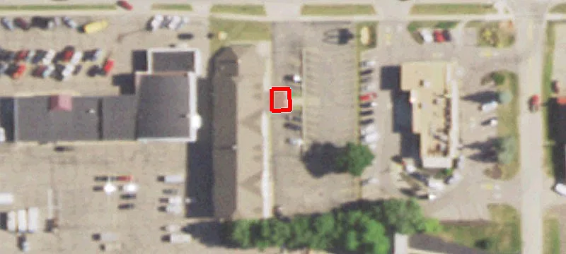 1470 Main St