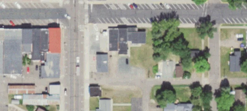 108 Oak E St
