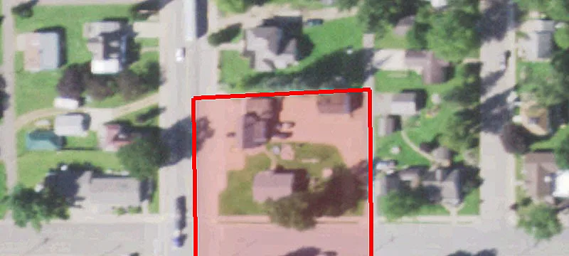 320 Main St