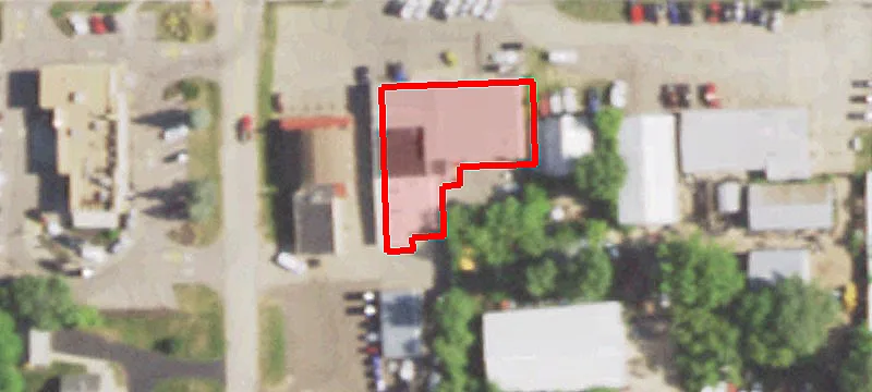 1640 Main St