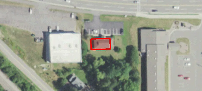 3207 Main St