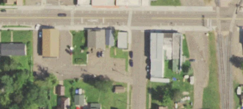 902 Main St