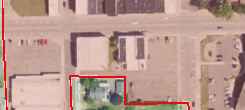 411 Main St