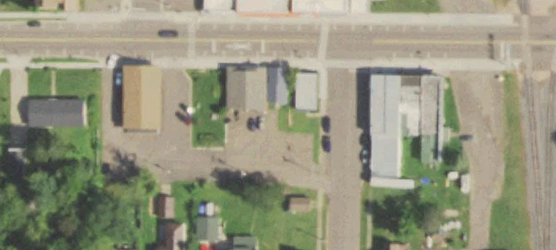 906 Main St