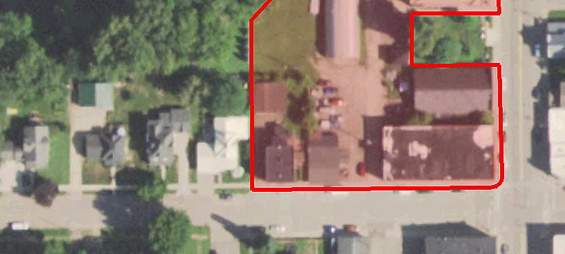 303 Riv St