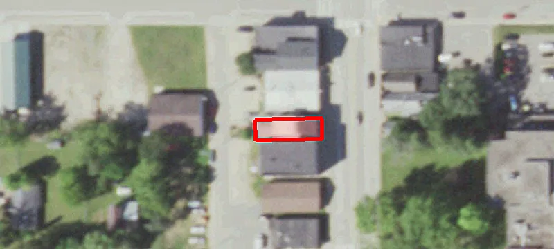 305 Main St
