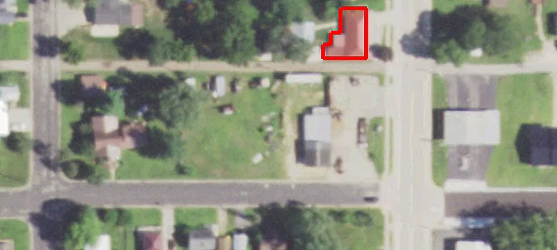 806 Elm St