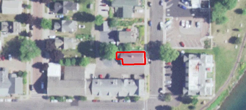 31 1st St