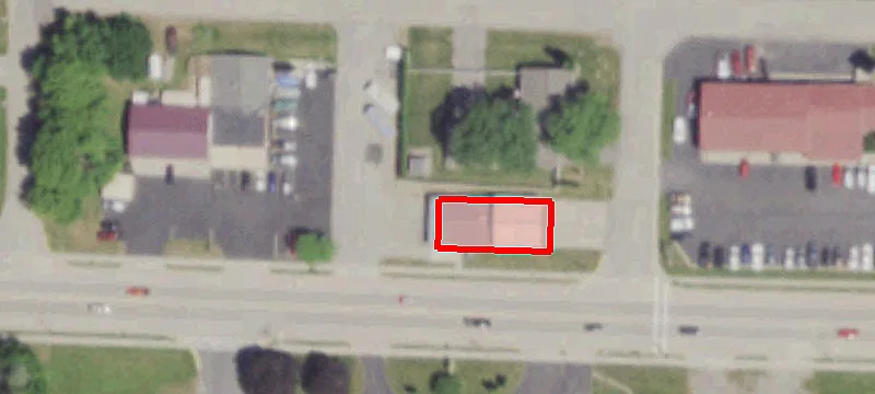 1005 Main St
