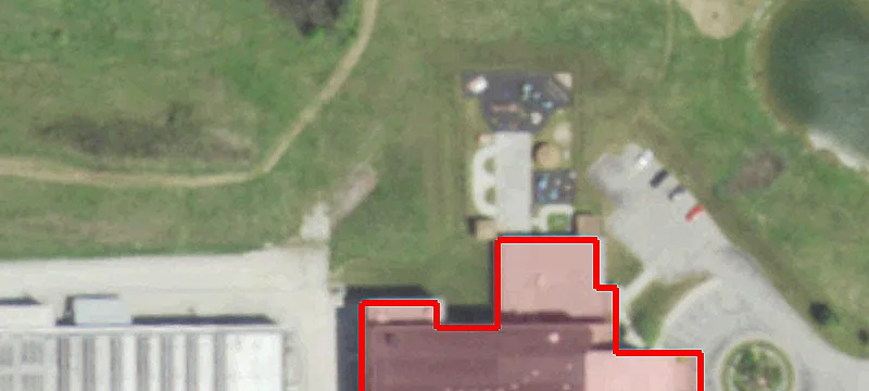 2210 Woodland Dr