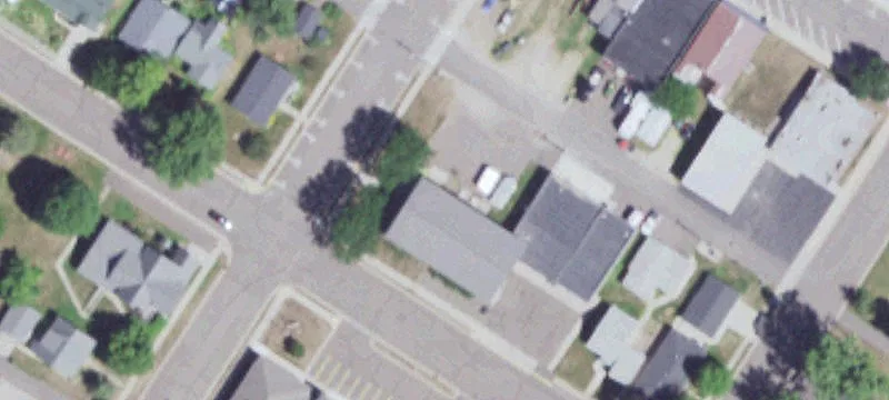 360 4th St