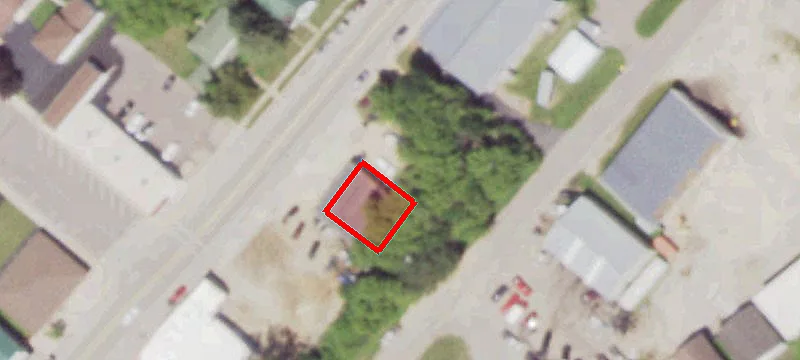 902 Water Ave