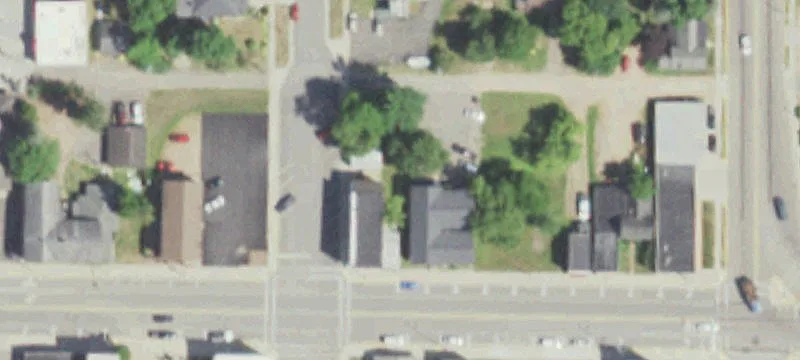 1302 Main St