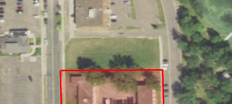 1020 Lakeshore Dr