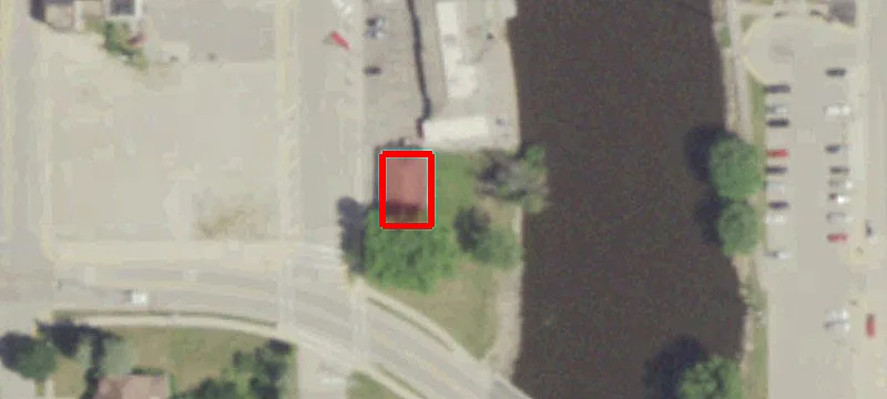 120 Commercial St
