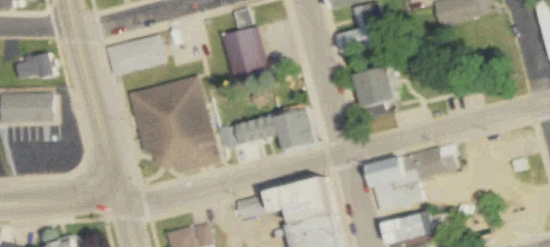 2105 Main St