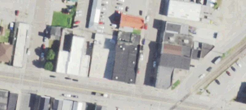 300 Main St