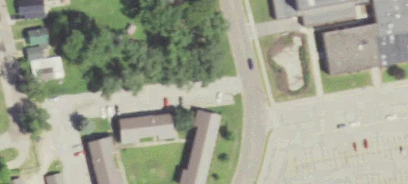 809 Dousman St