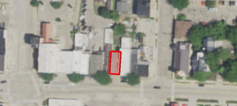 125-125 Racine St