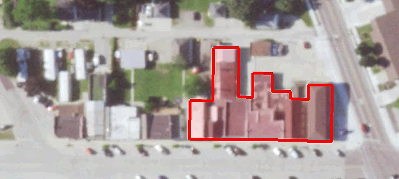 128 Main St