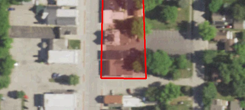 132 Main St